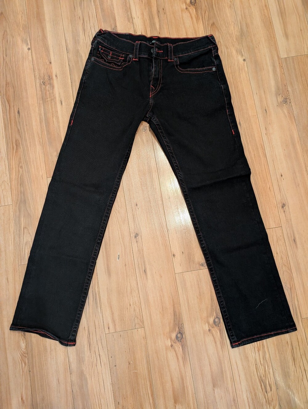 True Religion Men's Black Jeans with Red Contrast Stitching NWOT Size 32